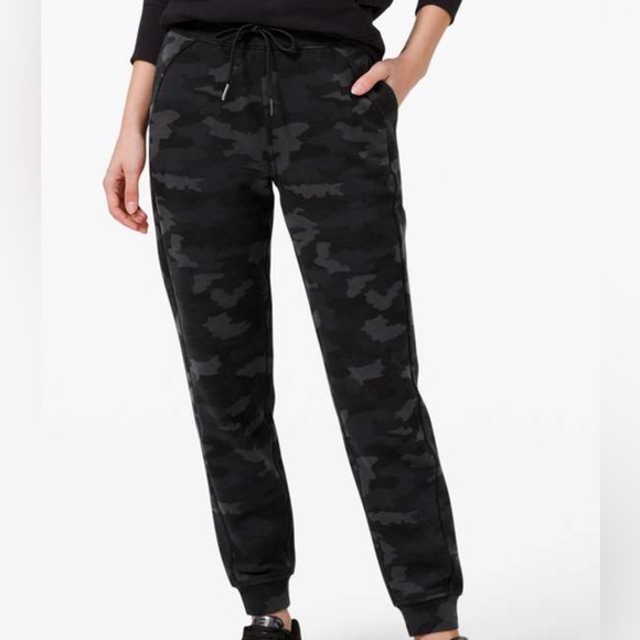 lululemon athletica Pants - 22. 💥Lululemon Scuba HR Jogger💥